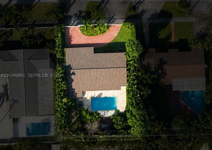 Property Photo:  9260 SW 56th St  FL 33165 