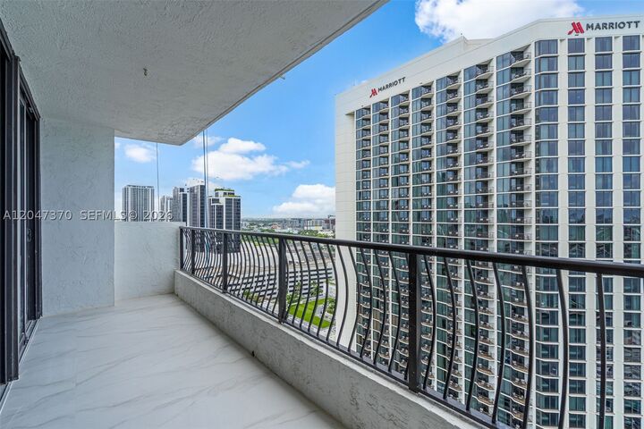 Property Photo: 555 NE 15th St 23D FL 33132