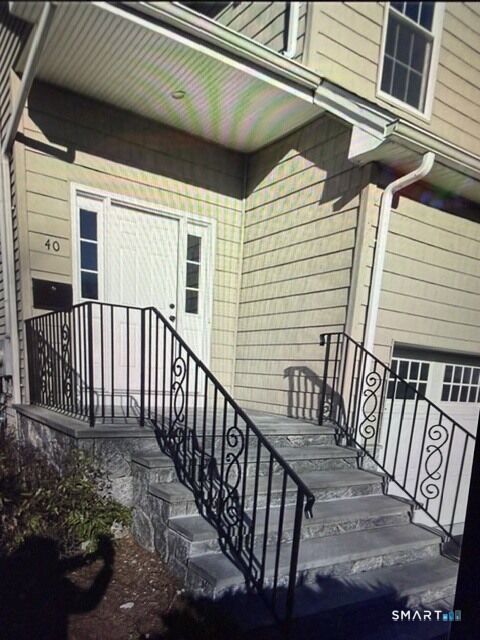 Property Photo:  40 Corinthian Avenue  CT 06615 
