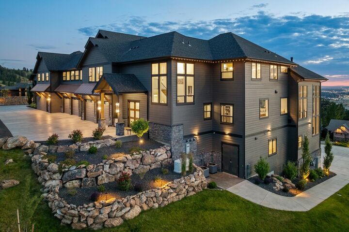 Property Photo: 250 N Legend Tree Dr WA 99019