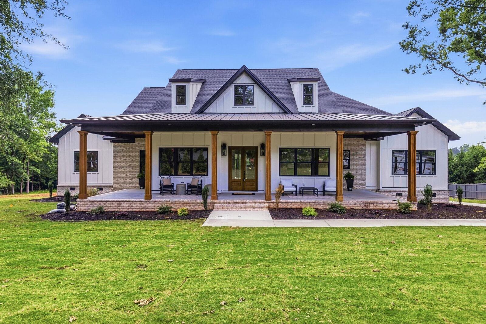 Property Photo: 118 Crown Oak Court SC 29301