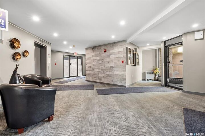 Property Photo:  3410 Park Street 114  SK S4V 2M8 
