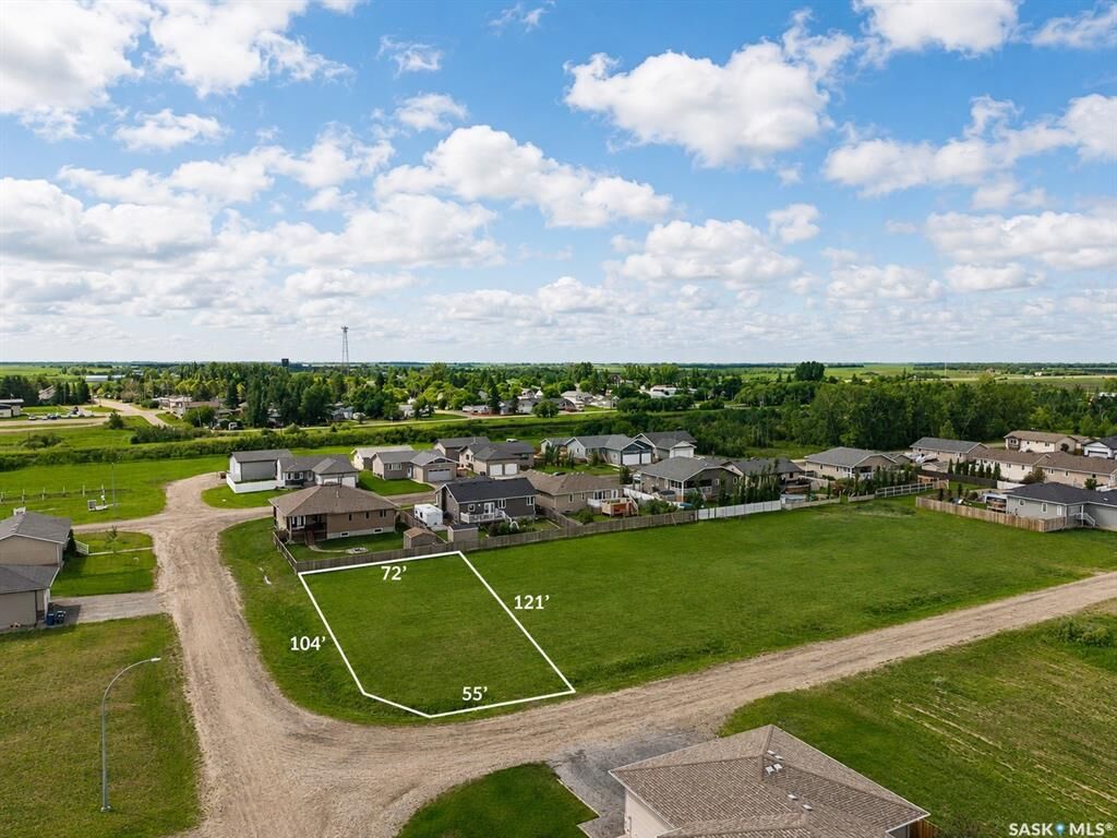 Property Photo:  311 Ead Road  SK S0G 3E0 