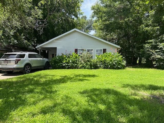 Property Photo: 1618 S 10th Street OK 74601