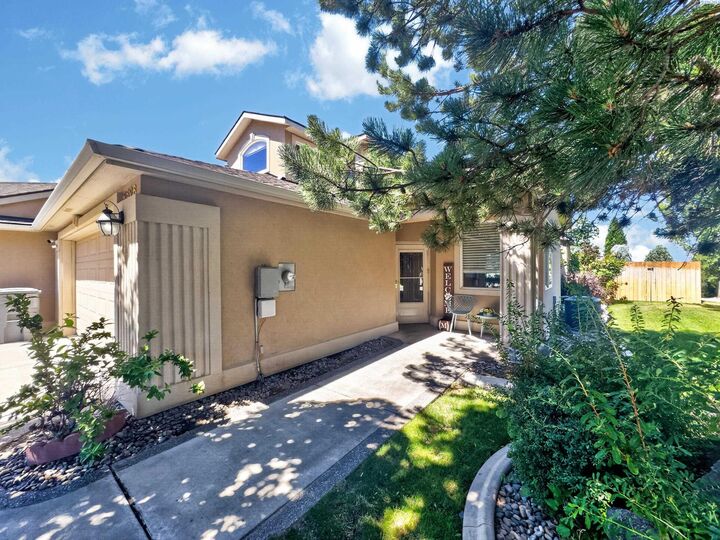 Property Photo:  3526 Waterford St  WA 99352 
