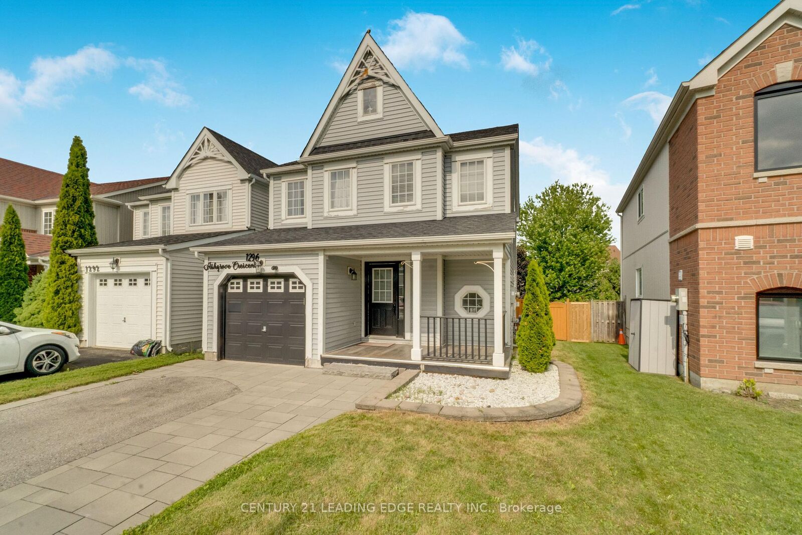 Property Photo:  1296 Ashgrove Crescent  ON L1K 3A6 