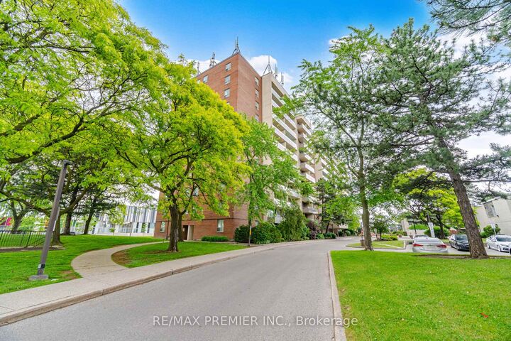Property Photo:  1 Four Winds Drive 701  ON M3J 2T1 