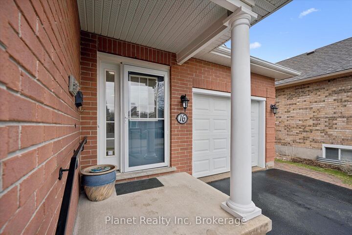 Property Photo:  16 Winterberry Lane  ON N1G 4X7 