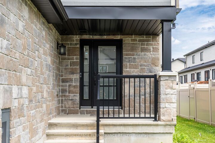 Property Photo:  88 Gilberte Street  ON K4K 0M4 