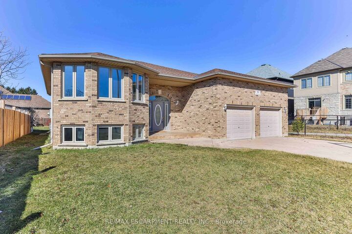 Property Photo: 98 Thomas Avenue ON N3S 7V4