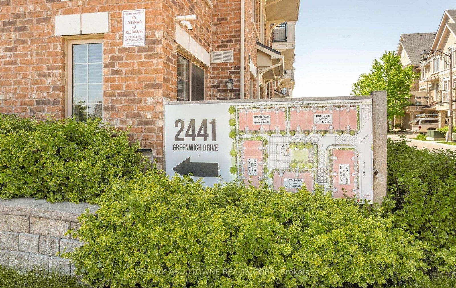 Photo de la propriété: 2441 Greenwich Drive 1 ON L6M 0S3