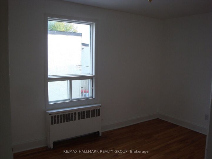 Property Photo: 142 Ste Cecile Street ON K1L 5L3