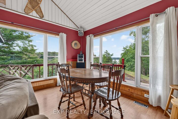 1058 Perry Road — photo 1