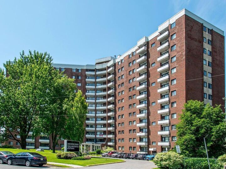 Property Photo: 20 Chesterton Drive 606 ON K2E 6Z7