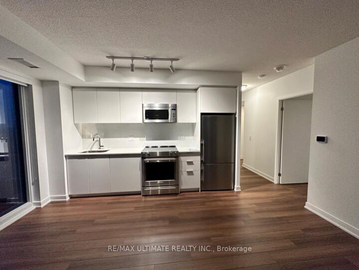 Property Photo:  30 Samuel Wood Way 1902  ON M9B 0C9 