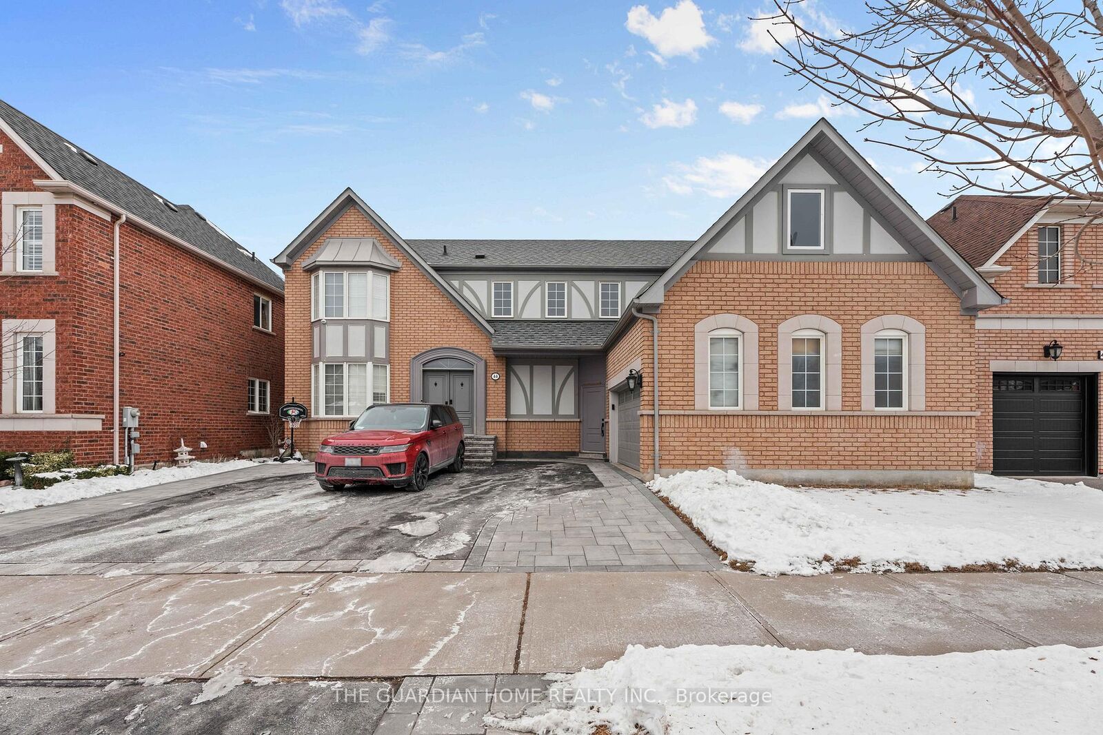Property Photo:  44 Williamson Drive W  ON L1T 4M9 