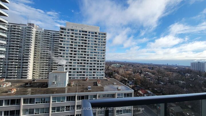 Property Photo: 25 Holly Street 1906 ON M3S 0E3