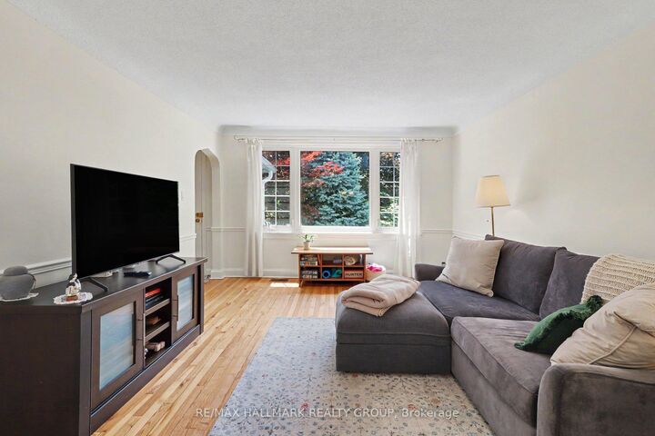 Property Photo: 99 Dagmar Avenue ON K1L 5T3