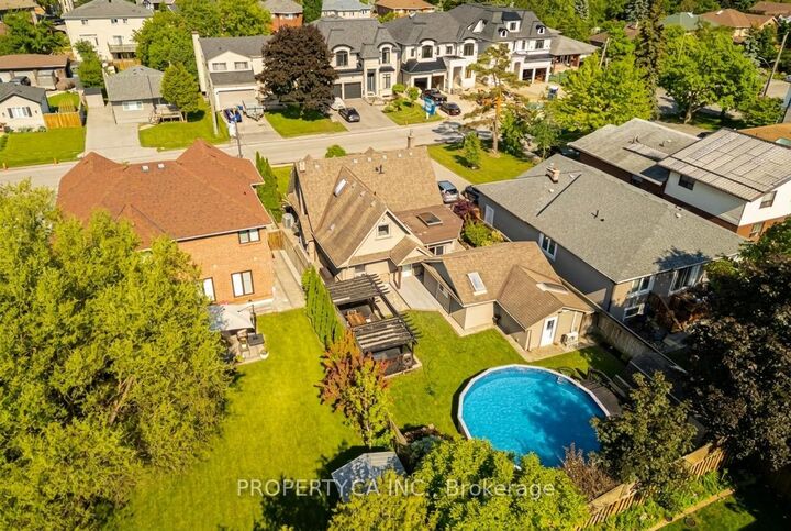 Property Photo:  566 Rougemount Drive  ON L1W 2C1 