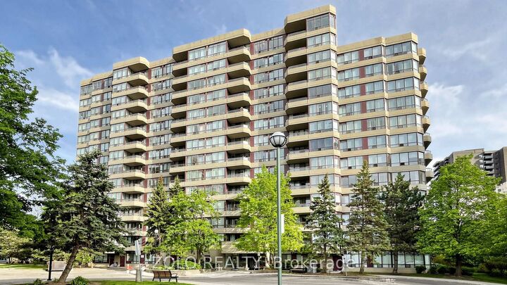 Property Photo:  91 Townsgate Drive 704  ON L4J 8E8 