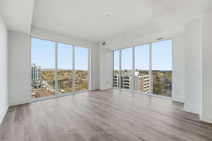 Property Photo: 370 Martha Street 1211 ON L7R 0G9