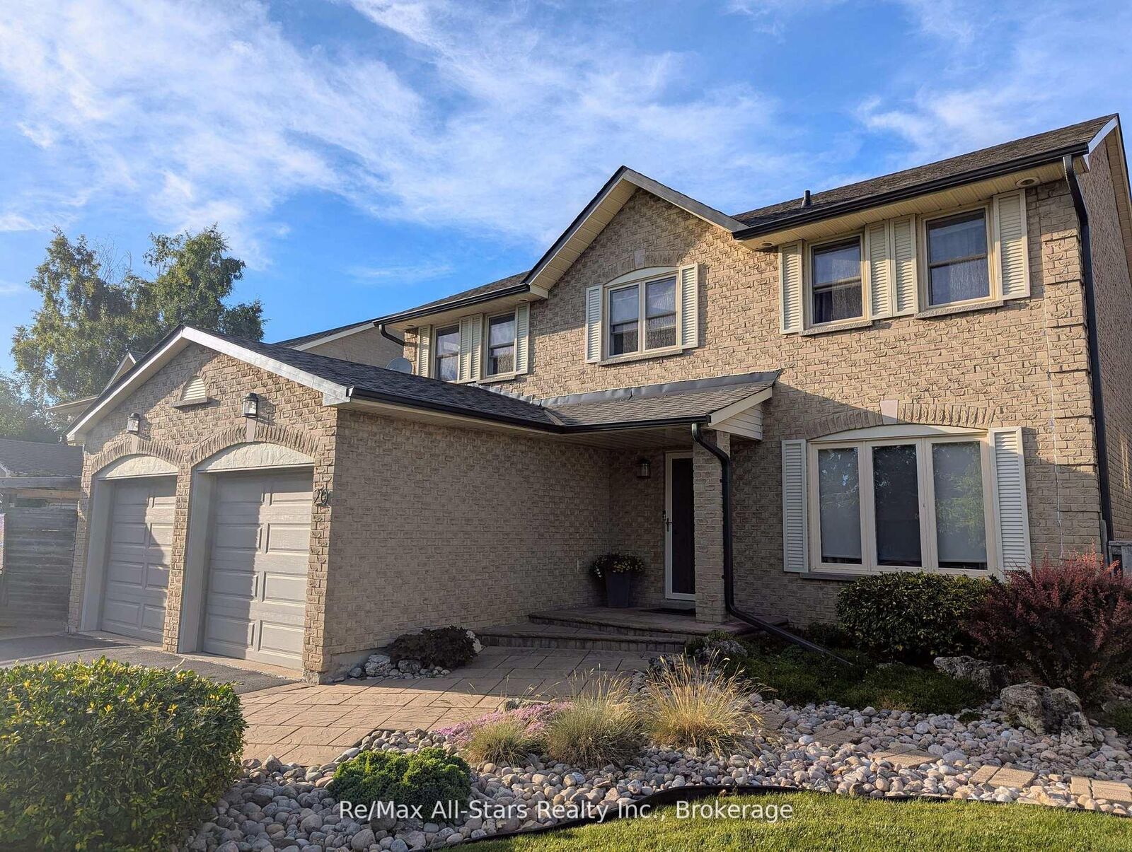 Property Photo:  20 Love Crescent  ON L1S 4T1 