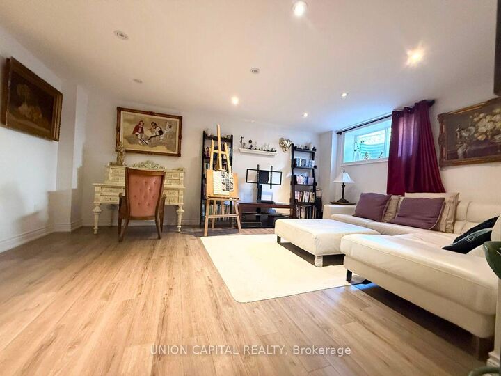 Property Photo: 39 Shamokin Drive Lower ON M3A 3H9