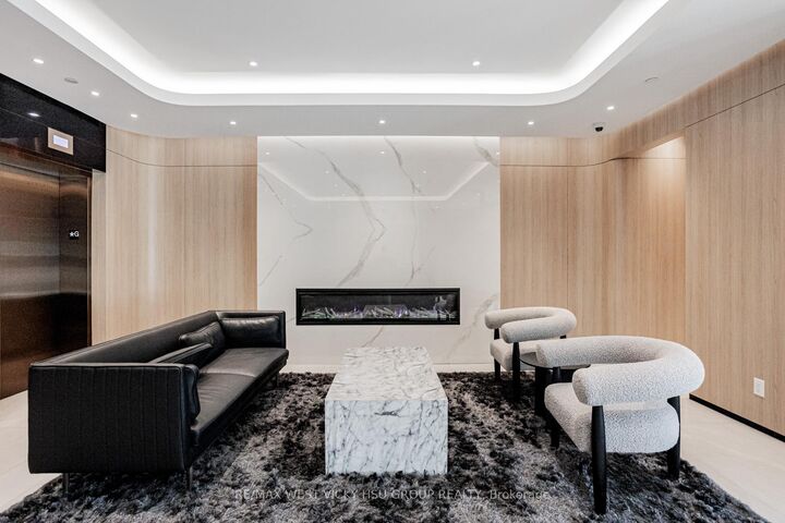 Property Photo:  185 Alberta Avenue 810  ON M6C 0A5 