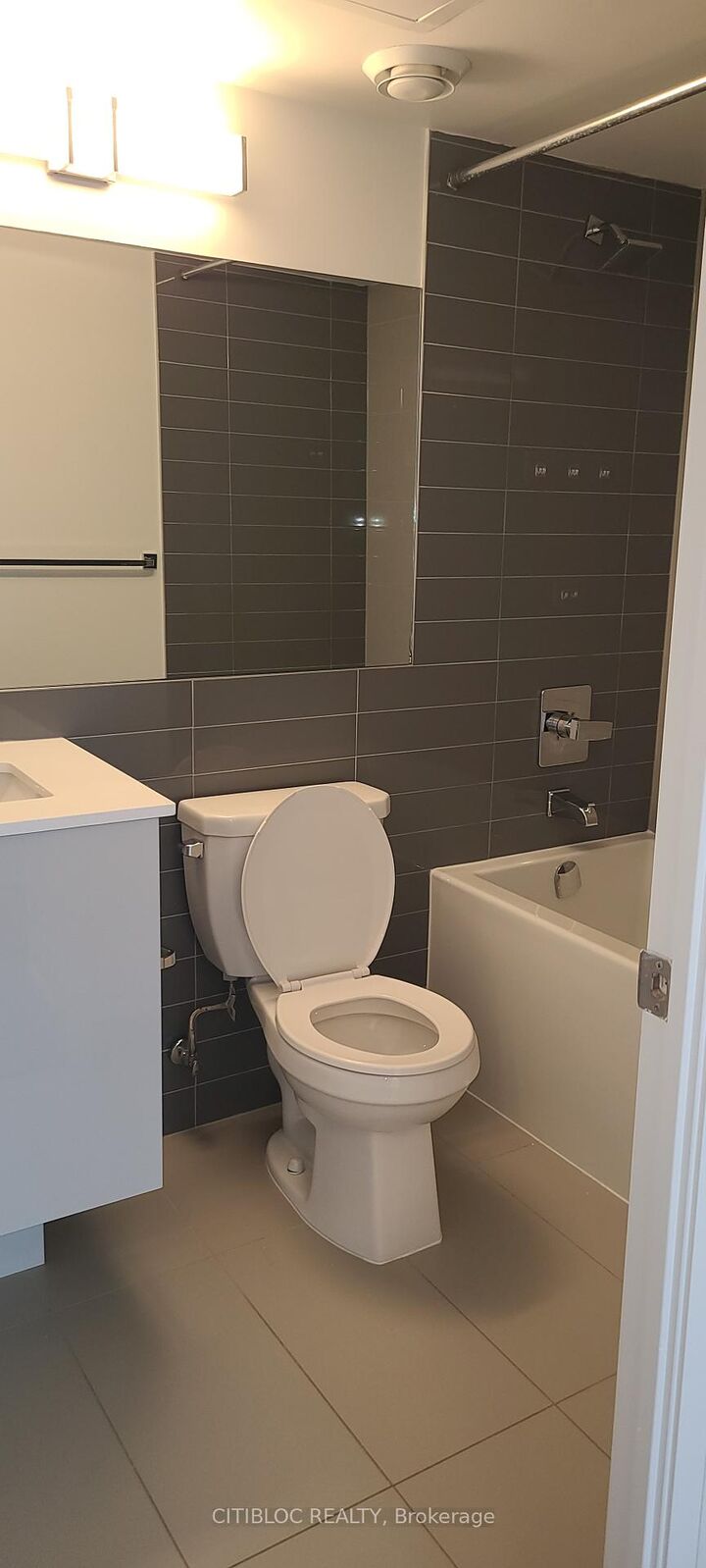 Property Photo:  30 Gibbs Road 1306  ON M9B 6L6 