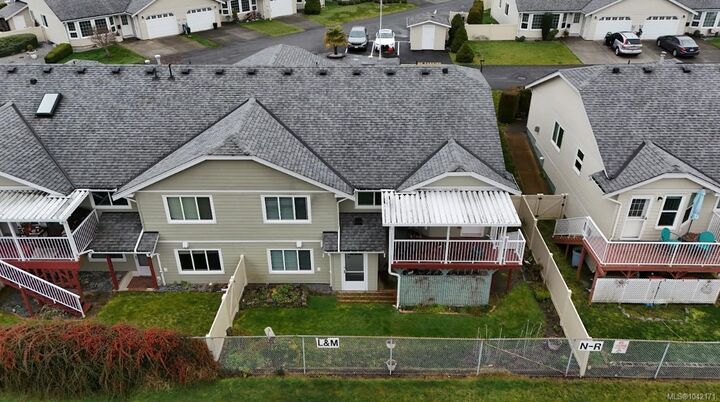 Property Photo: 815 Dunsmuir Cres #31 BC V9G 1R8