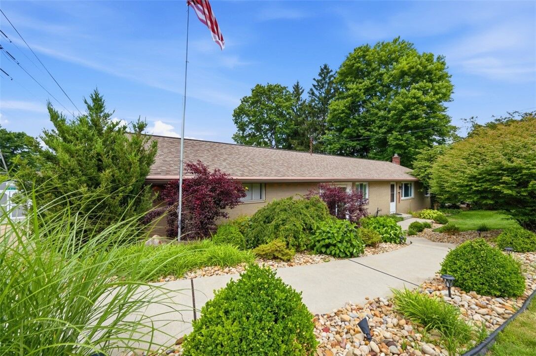 Property Photo: 601 Wack Dr PA 15074