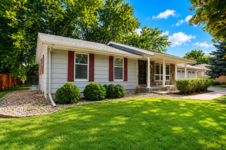 Property Photo:  410 NE 21st Avenue  SD 57401 