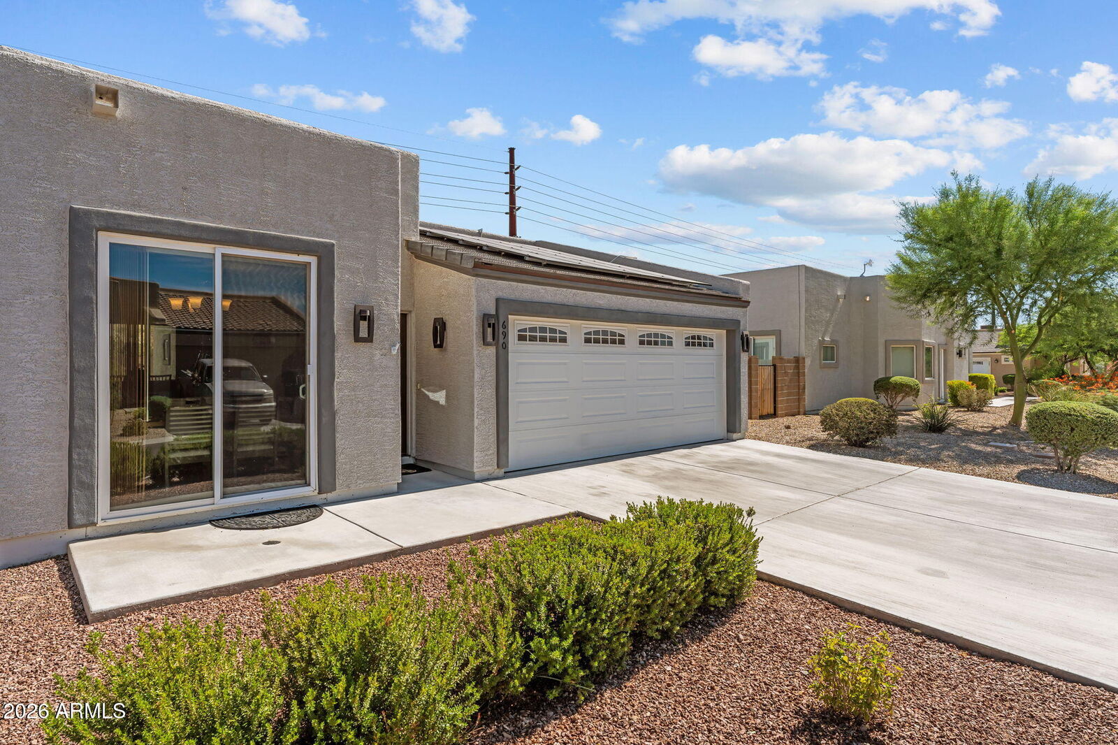 Property Photo:  690 W Dylan Court  AZ 85390 