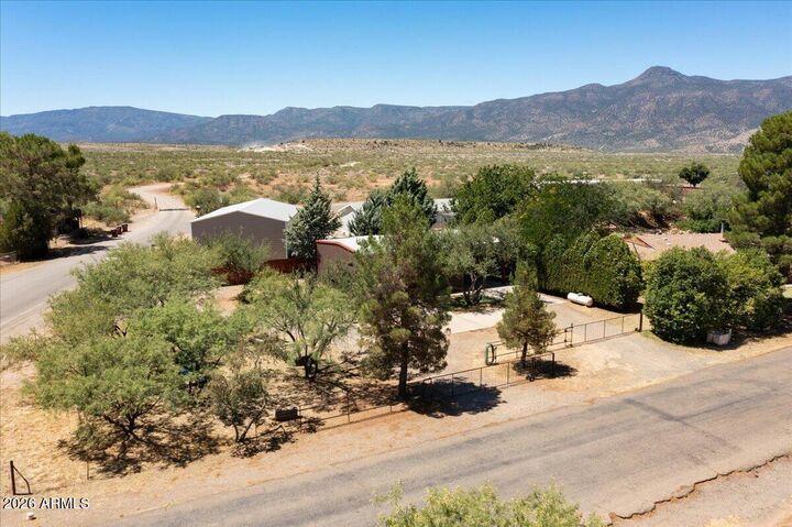Property Photo: 3081 E Vernon Avenue AZ 86322