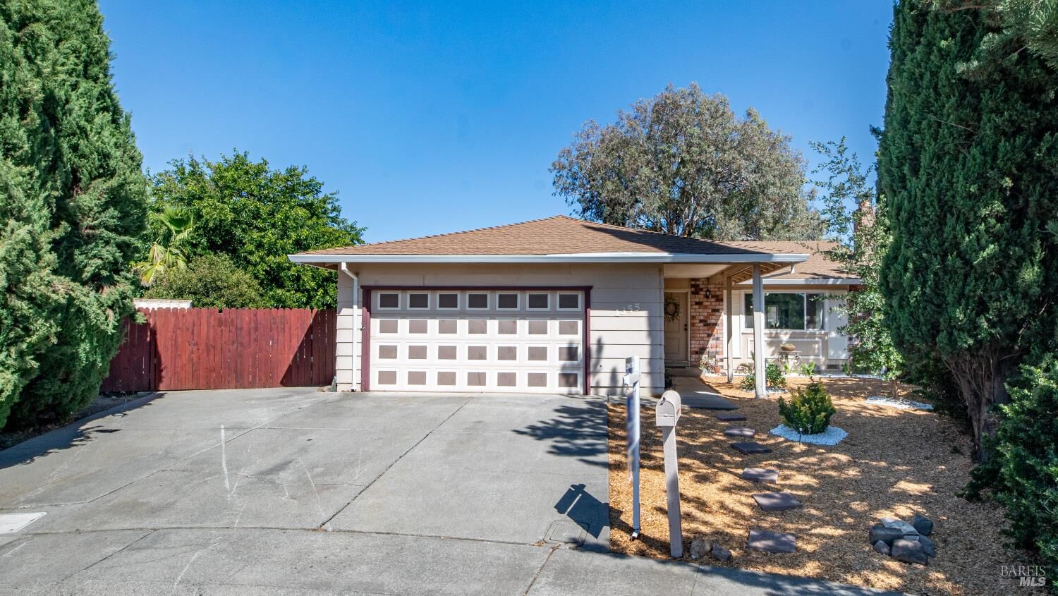 Property Photo: 1355 Macdonald Court CA 95620