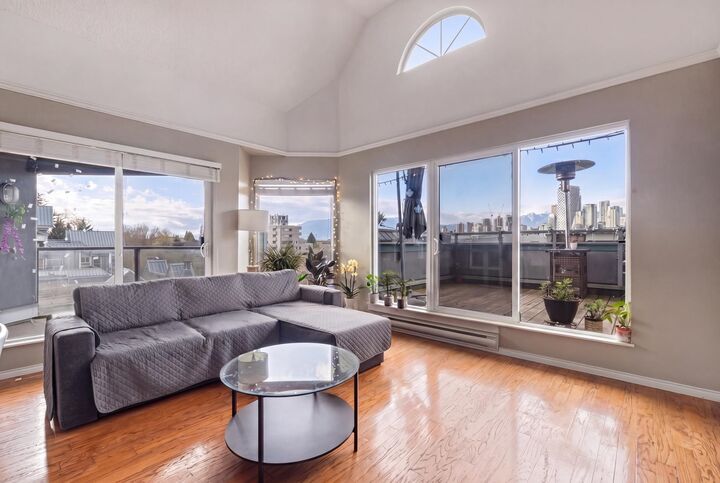 1345 W 4th Avenue 306 — photo 1