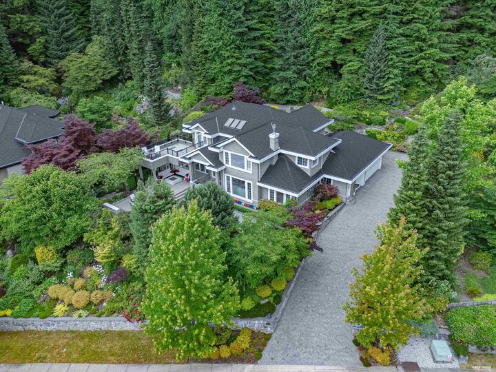 Property Photo: 4115 E Braemar Road BC B7K 3C9