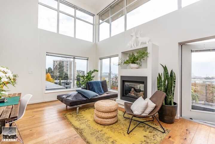 Property Photo:  1288 Chesterfield Avenue Ph3  BC V7M 0B1 