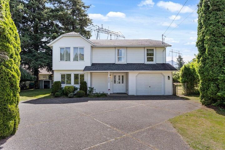 Property Photo:  45322 Balmoral Avenue  BC V2R 2M4 
