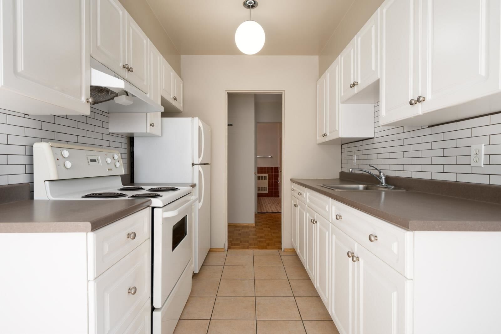 Property Photo:  1970 W 41st Avenue 303  BC V6M 1Y4 