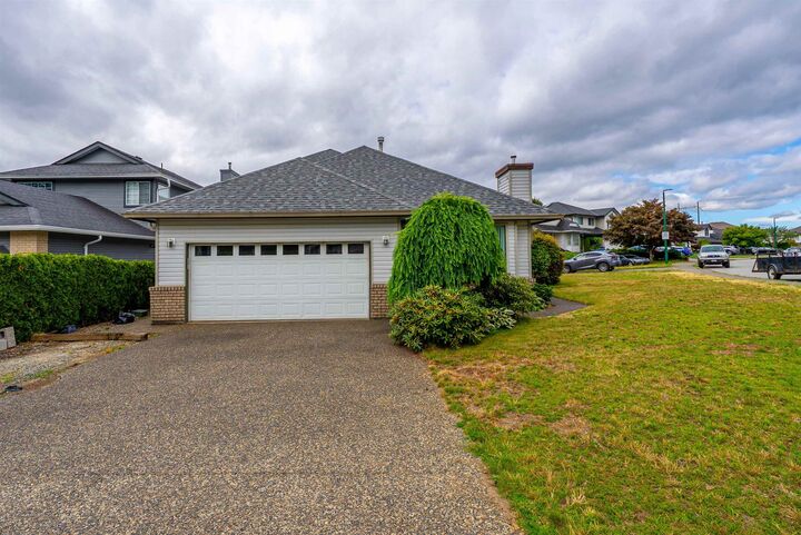 1372 Oxford Street — photo 1