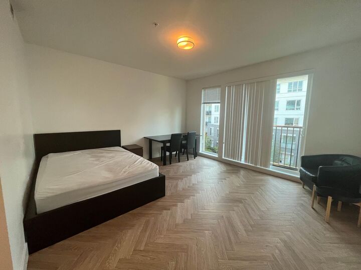 Property Photo:  9228 Slopes Mews 4xx  BC V5A 0E9 