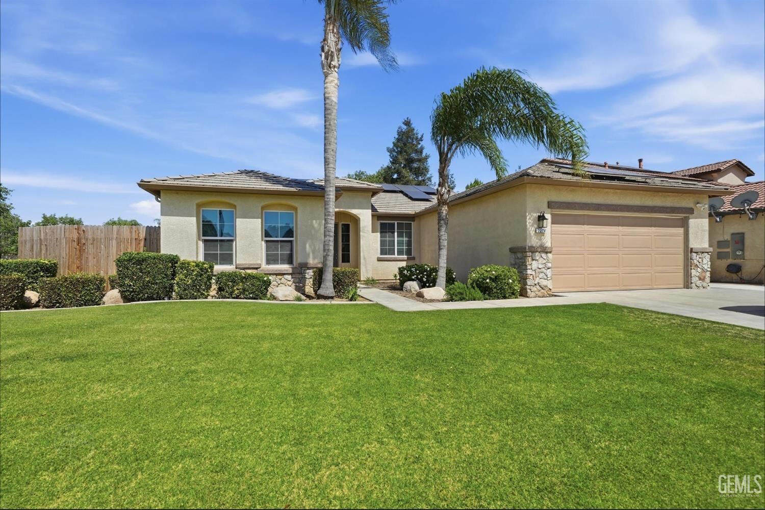 Property Photo: 7214 Sleepy Lagoon Drive CA 93312