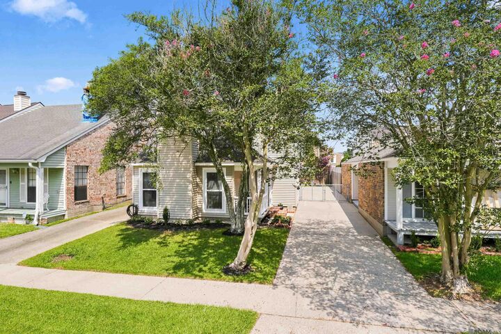 Property Photo: 1771 Manor Oak Dr LA 70810