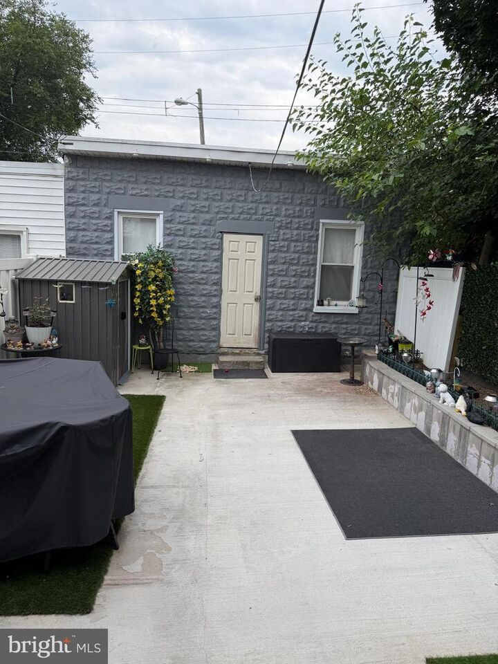 Property Photo:  310 E College Avenue  PA 17403 