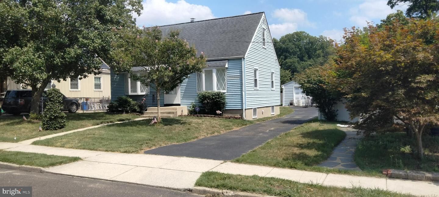 Property Photo: 424 Center Avenue NJ 08078