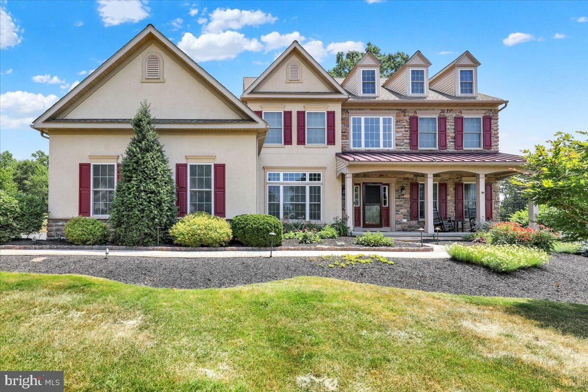 Property Photo: 76 Caernarvon Drive PA 19520