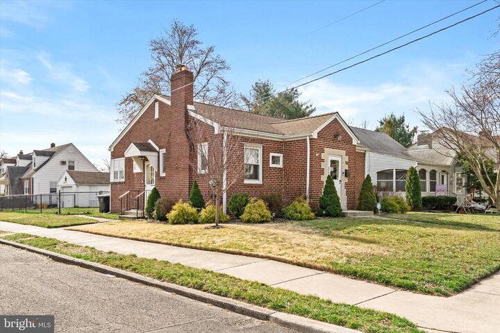 Property Photo:  404 W Park Avenue  NJ 08610 