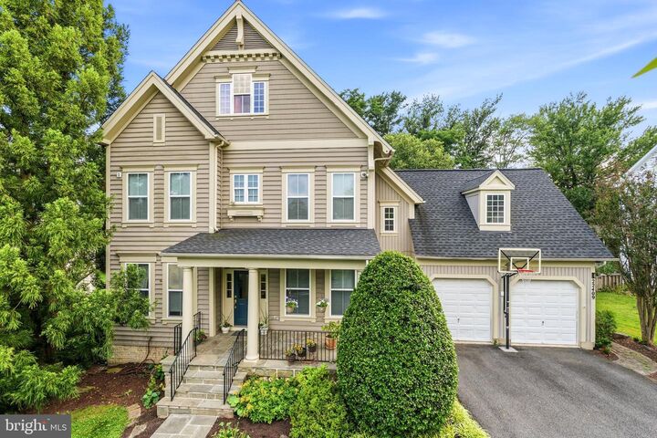 Property Photo:  22409 Brook Point Way  MD 20871 