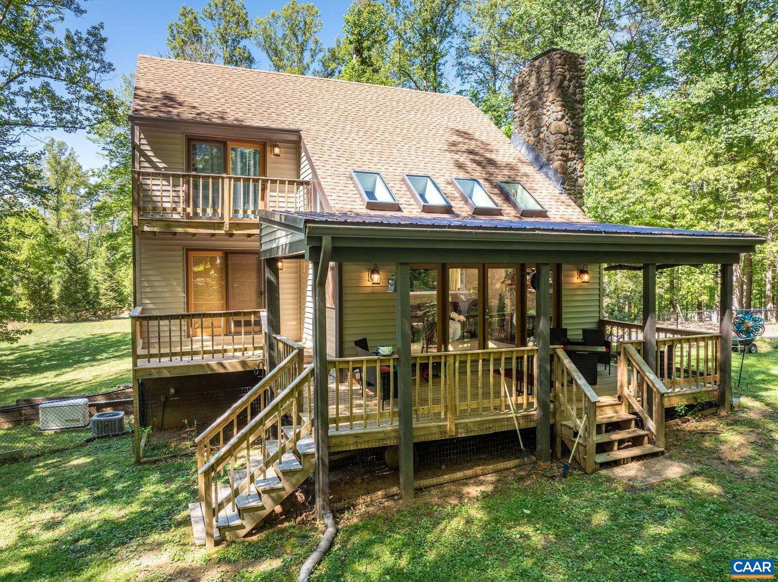 Property Photo: 2530 Gillums Ridge Ln VA 22903